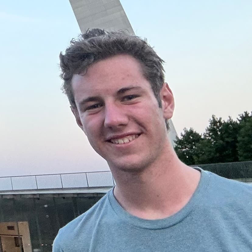 Grant Riddle's headshot